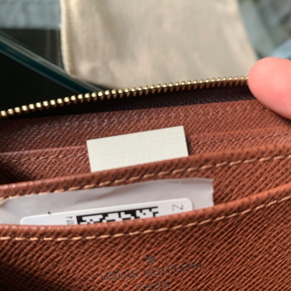 Luis Vuitton Zippy Coin Purse Monogram - Picture 11 of 15